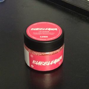 New LUSH lip scrub bubble gum flavor
